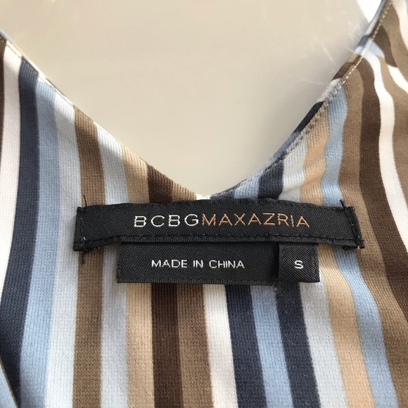 BCBGMaxazria Deep V Sleeveless Top Size Small - Picture 9 of 9